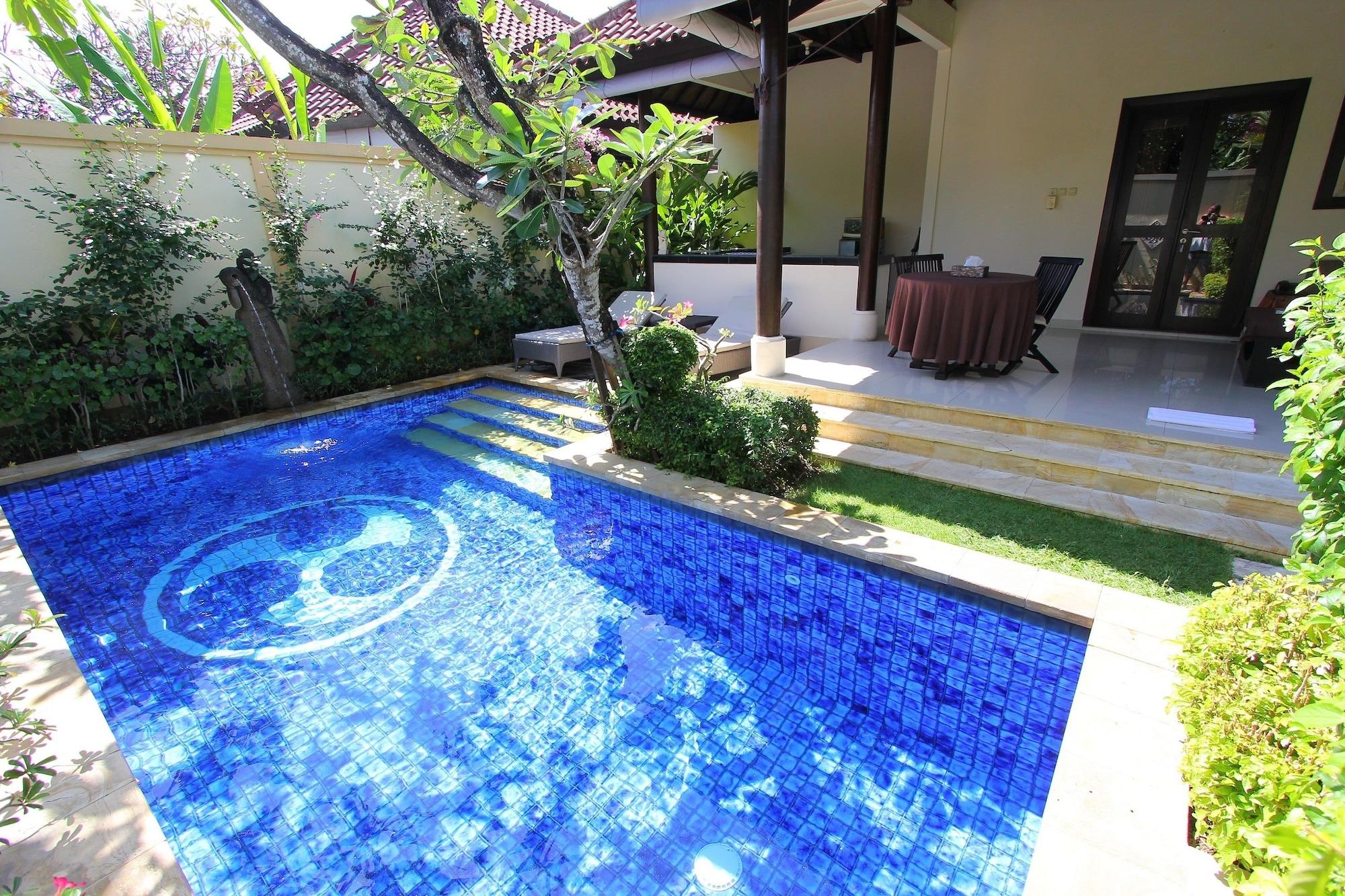 Heliconia Villa Seminyak  Exterior photo